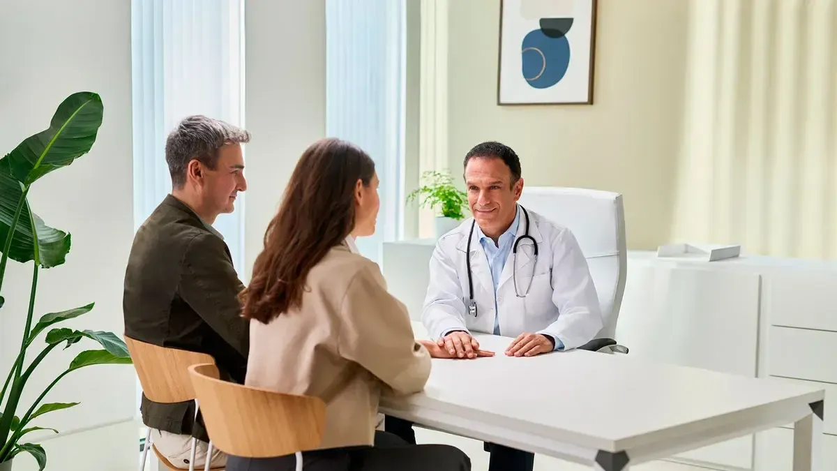 Dermatólogo — seguro de salud Adeslas